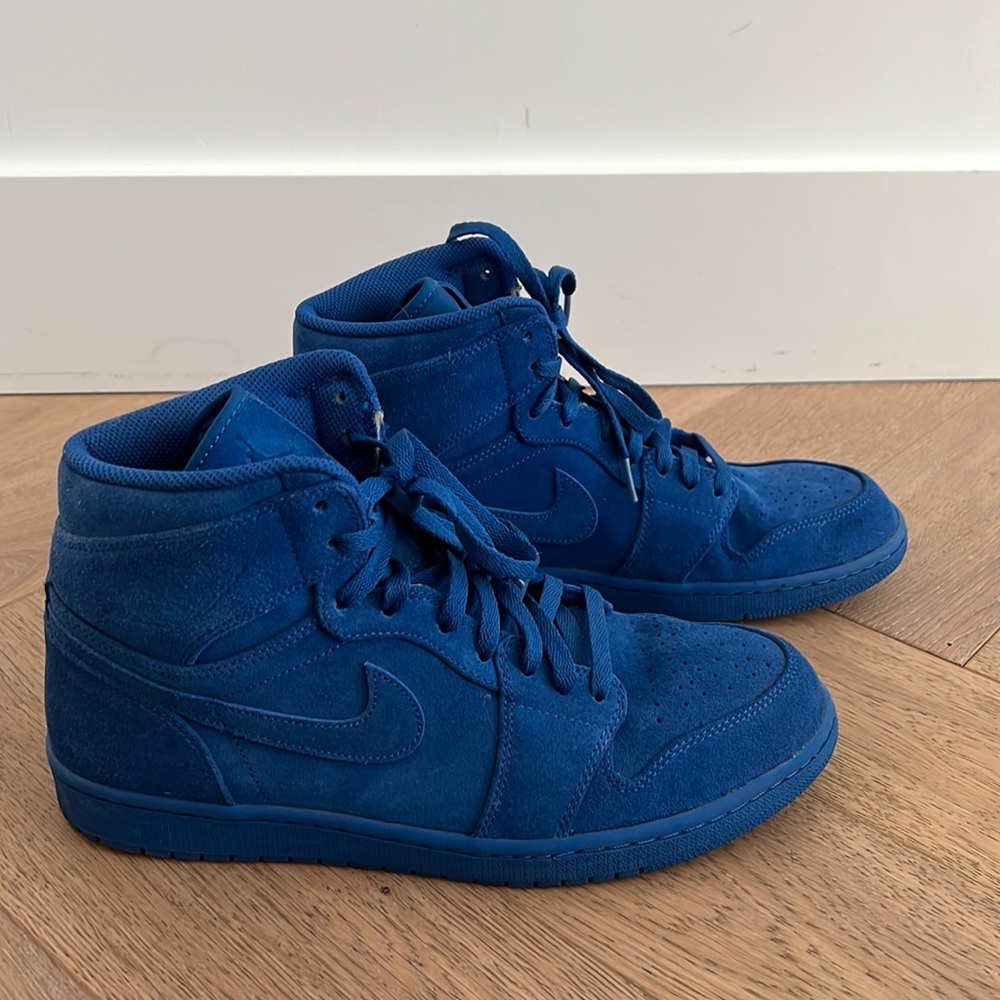 Nike Air Jordan 1 Retro High 'Blue Suede' size 11